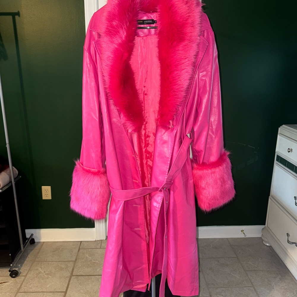 NWOT FAUX FUR AND LEATHER COAT